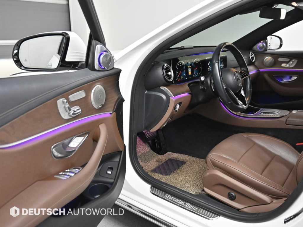 Mercedes Benz E class - Vista 11