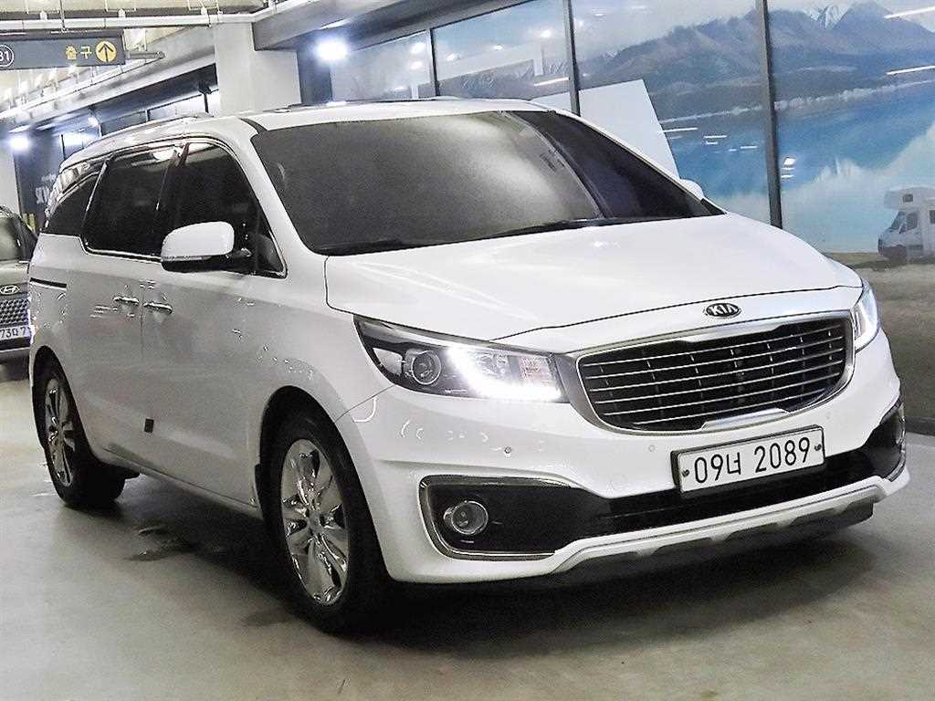 KIA Carnival 2018 Blanco - Importación desde Corea - HF Imports Iquique - Foto 1