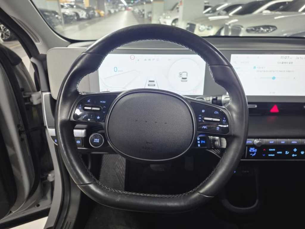 HYUNDAI Ioniq 5 - Vista 8