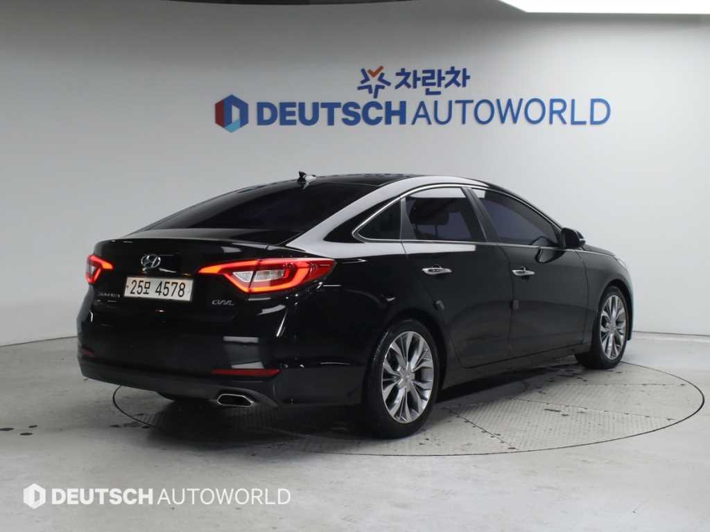 HYUNDAI Sonata - Vista 2