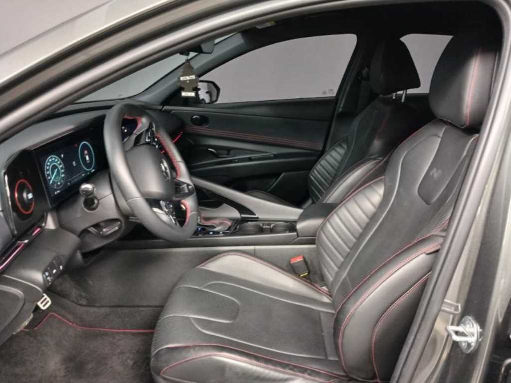 HYUNDAI Avante - Vista 7