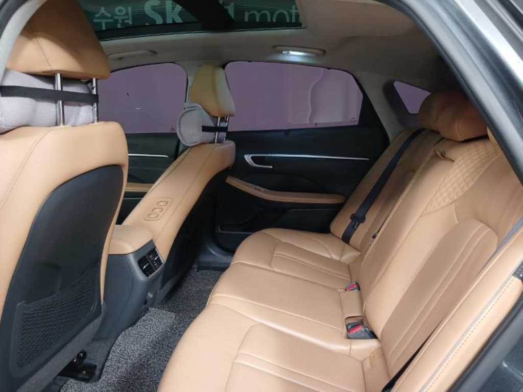 HYUNDAI Sonata - Vista 8