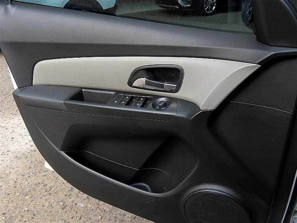 Chevrolet Cruise - Vista 11