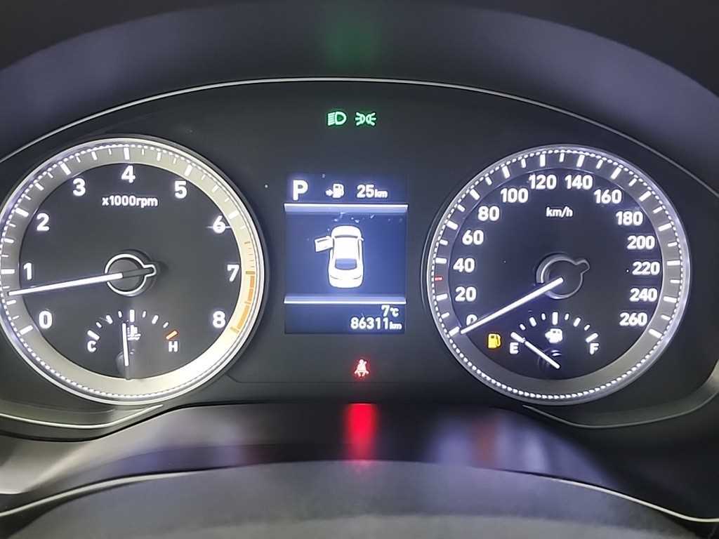 HYUNDAI Grandeur - Vista 6