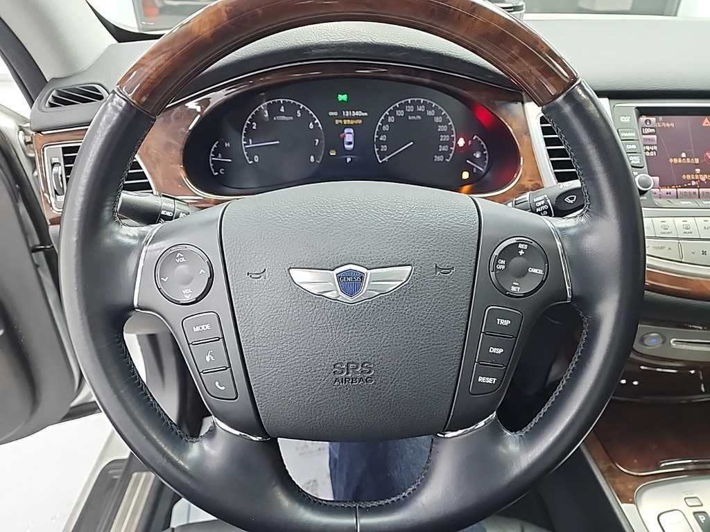 HYUNDAI Genesis - Vista 9