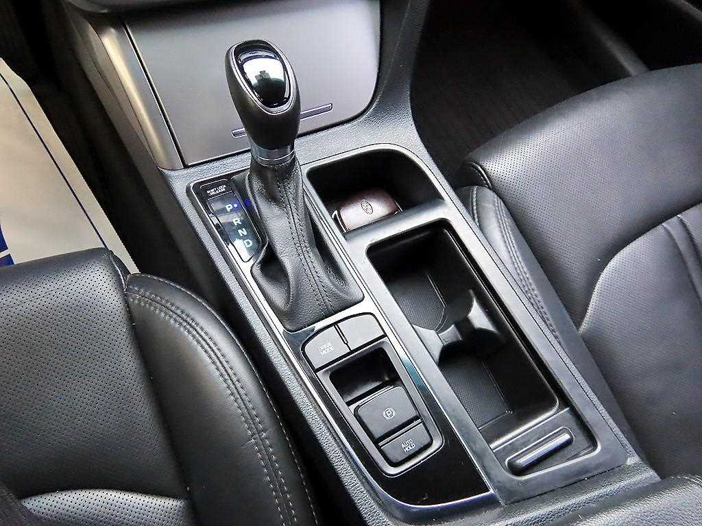 HYUNDAI Sonata - Vista 10