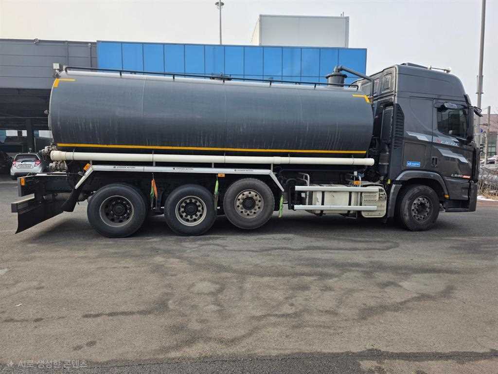 medium and large cargo Rory - Vista 4