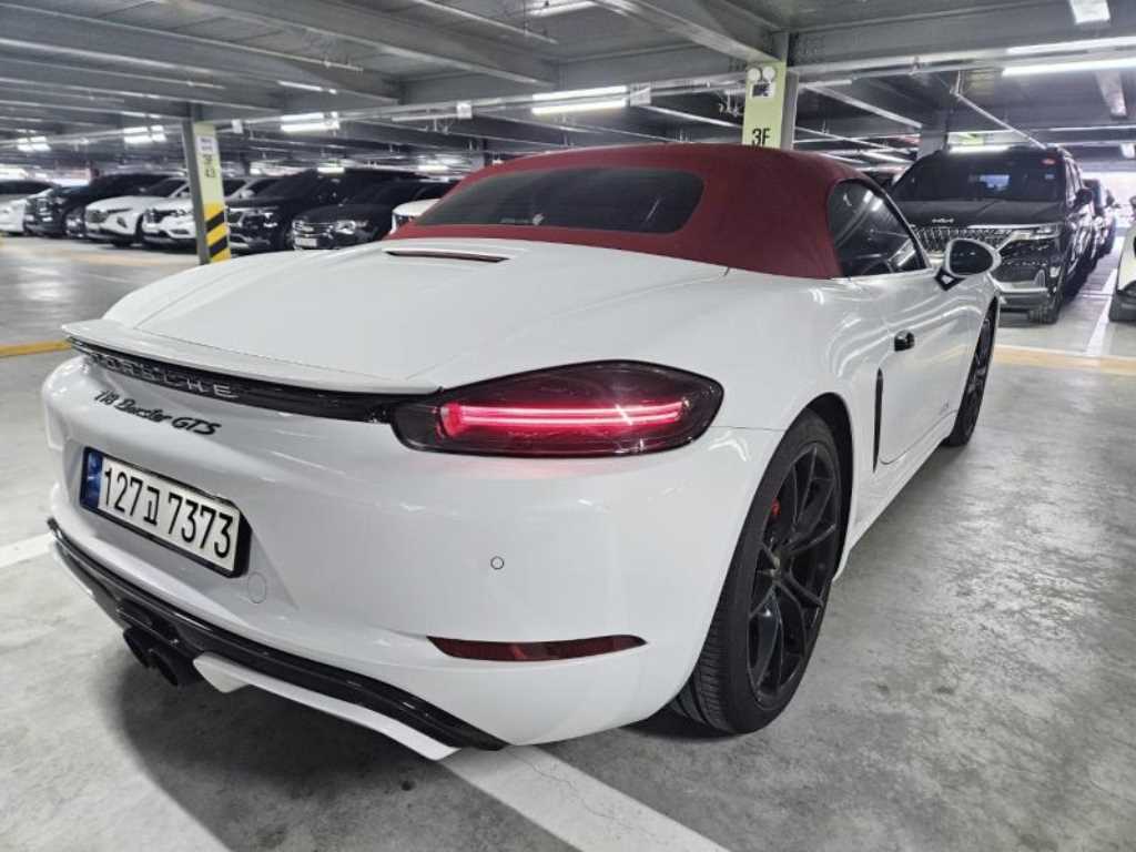 Porsche 718 - Vista 4