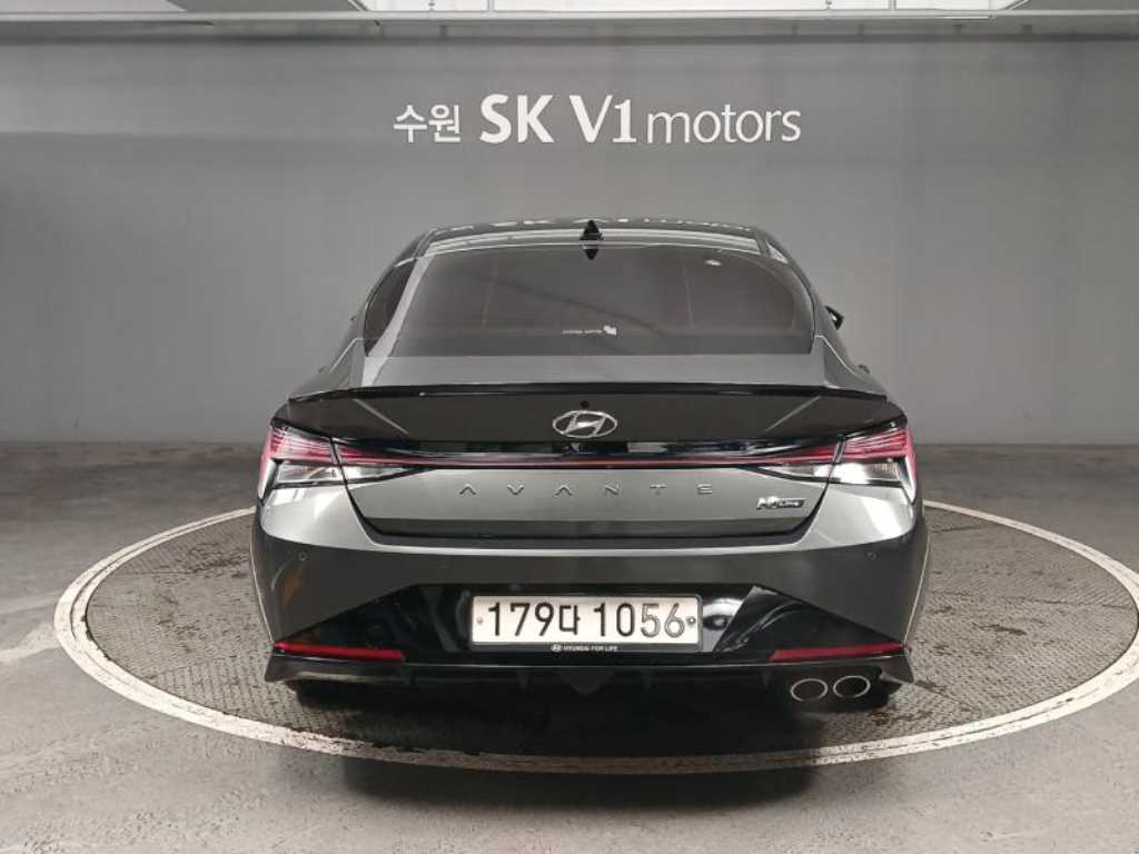 HYUNDAI Avante - Vista 2