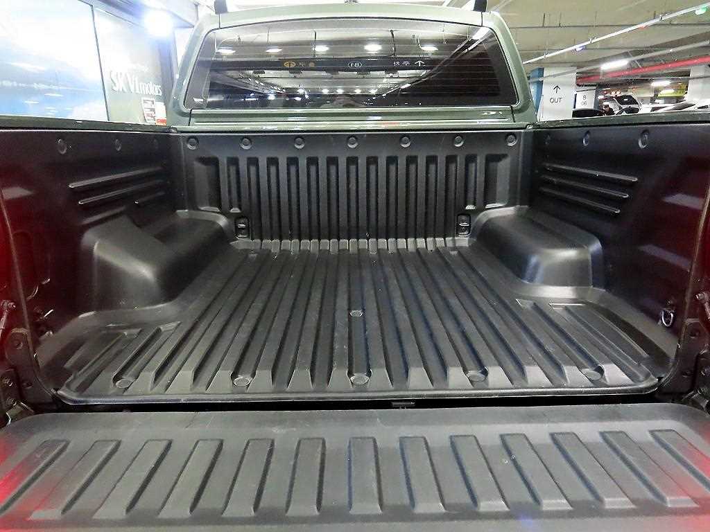 Ssangyong Rexton 2025 Verde - Importación desde Corea - HF Imports Iquique - Foto 17