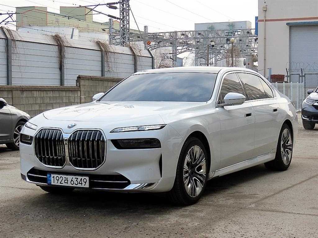 BMW 7 Series - Vista 2