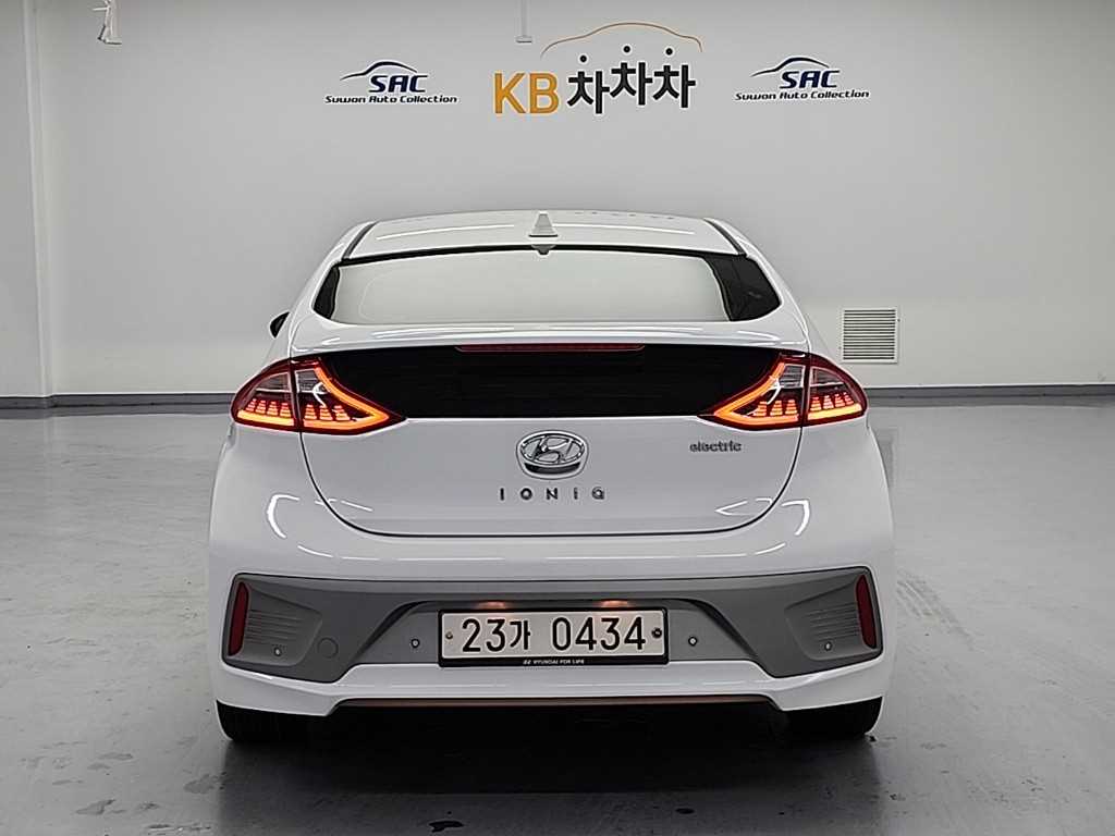 HYUNDAI Ioniq - Vista 3