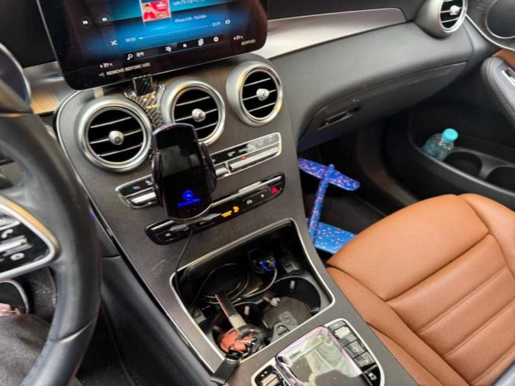 Mercedes Benz GLC Class - Vista 5