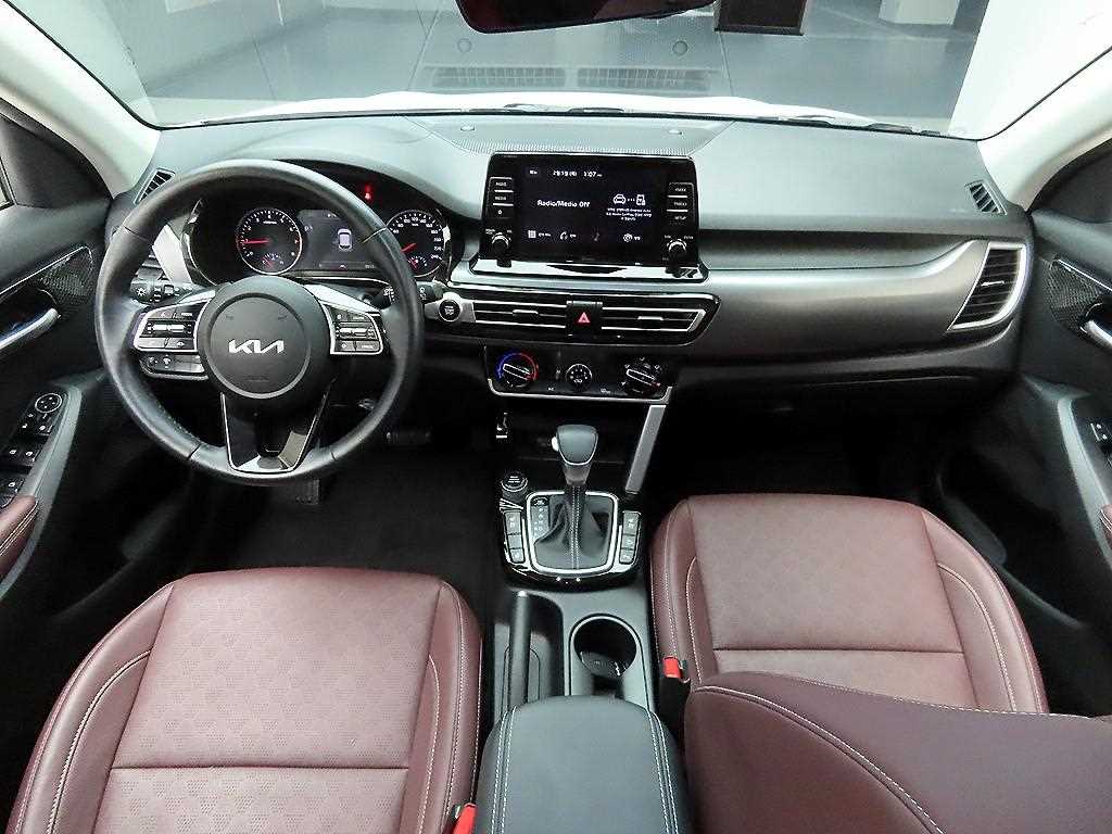 KIA Seltos - Vista 8