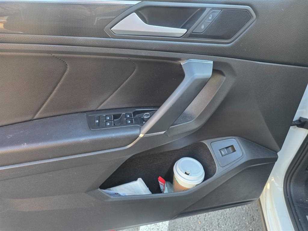 Volkswagen Tiguan - Vista 9