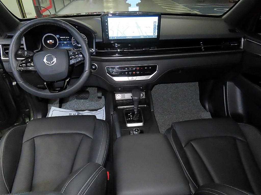 Ssangyong Rexton - Vista 10