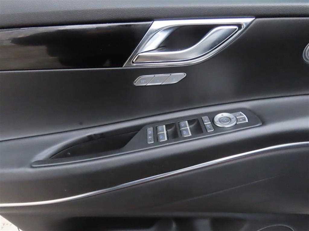 Genesis GV80 - Vista 7