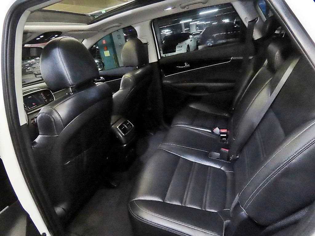 KIA Sorento - Vista 7