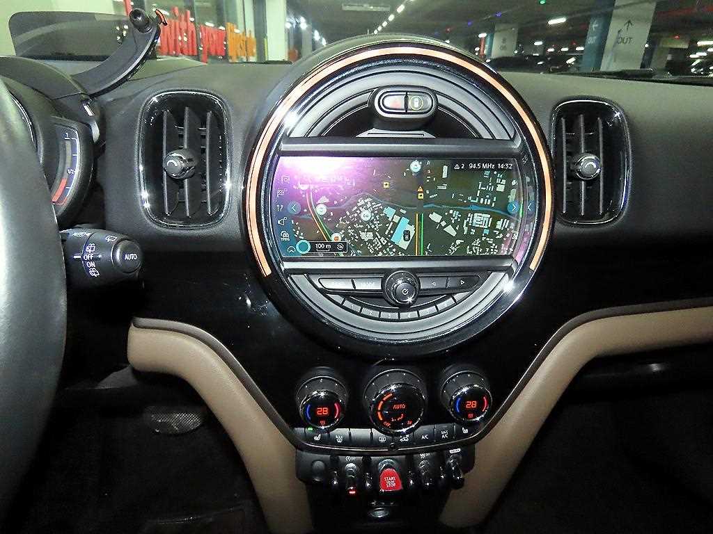 Mini Countryman - Vista 11