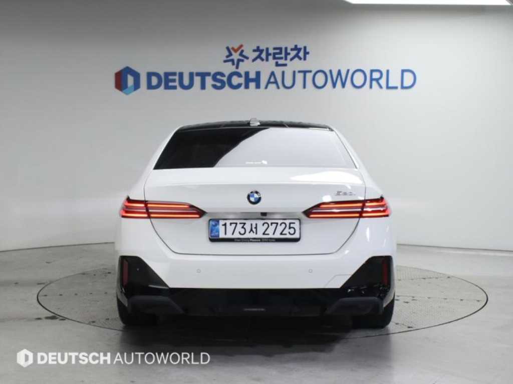 BMW 5 Series - Vista 4