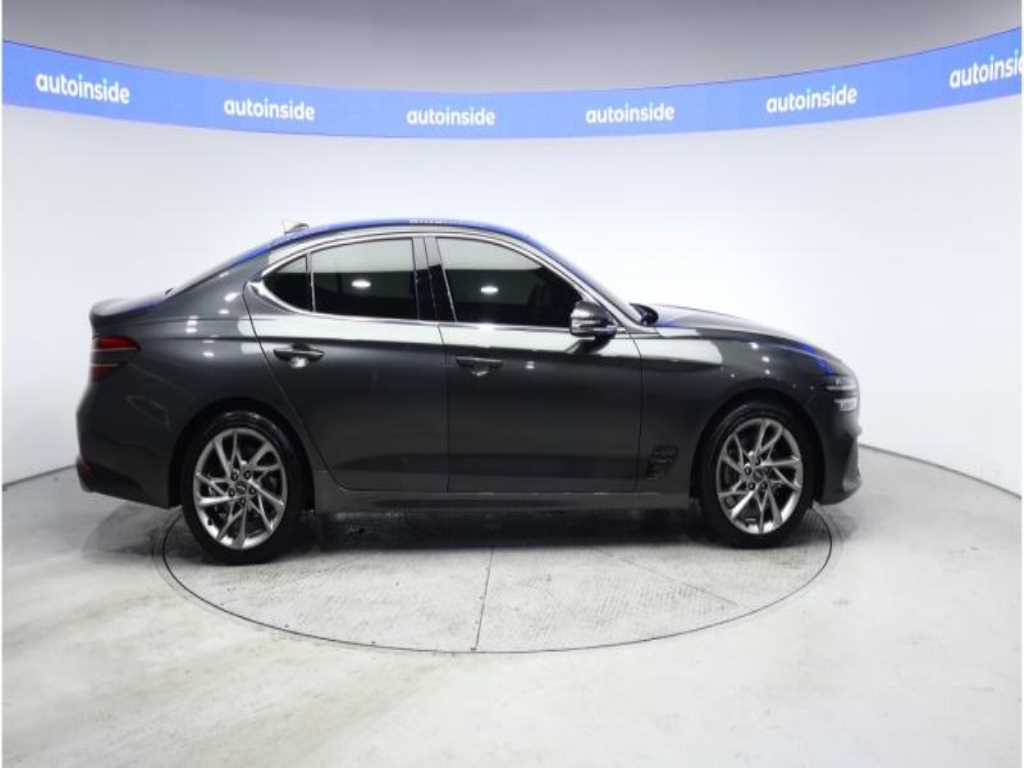 Genesis G70 - Vista 2