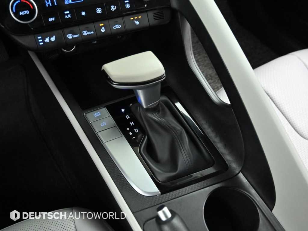 HYUNDAI Avante - Vista 9