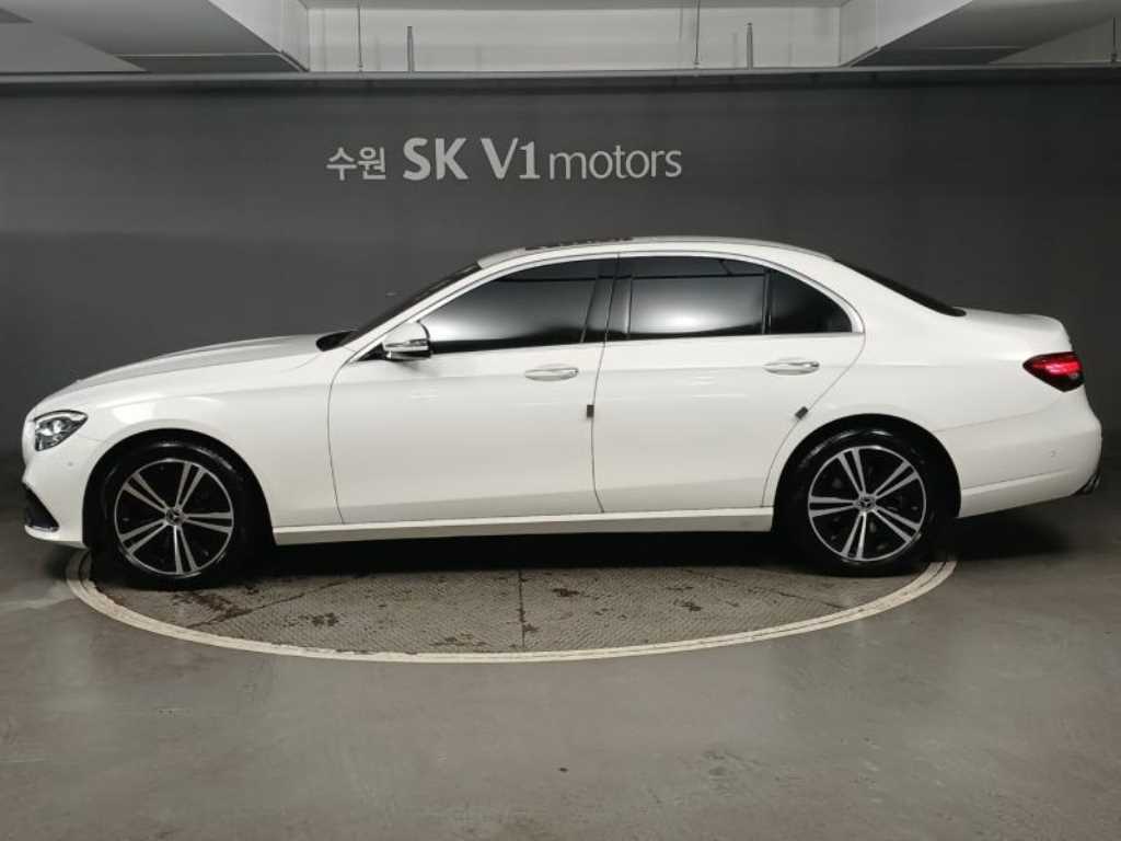 Mercedes Benz E class - Vista 3