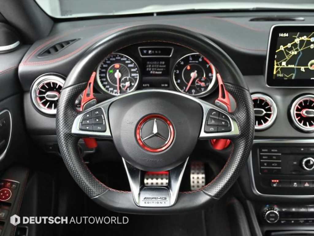 Mercedes Benz CLA Class - Vista 10