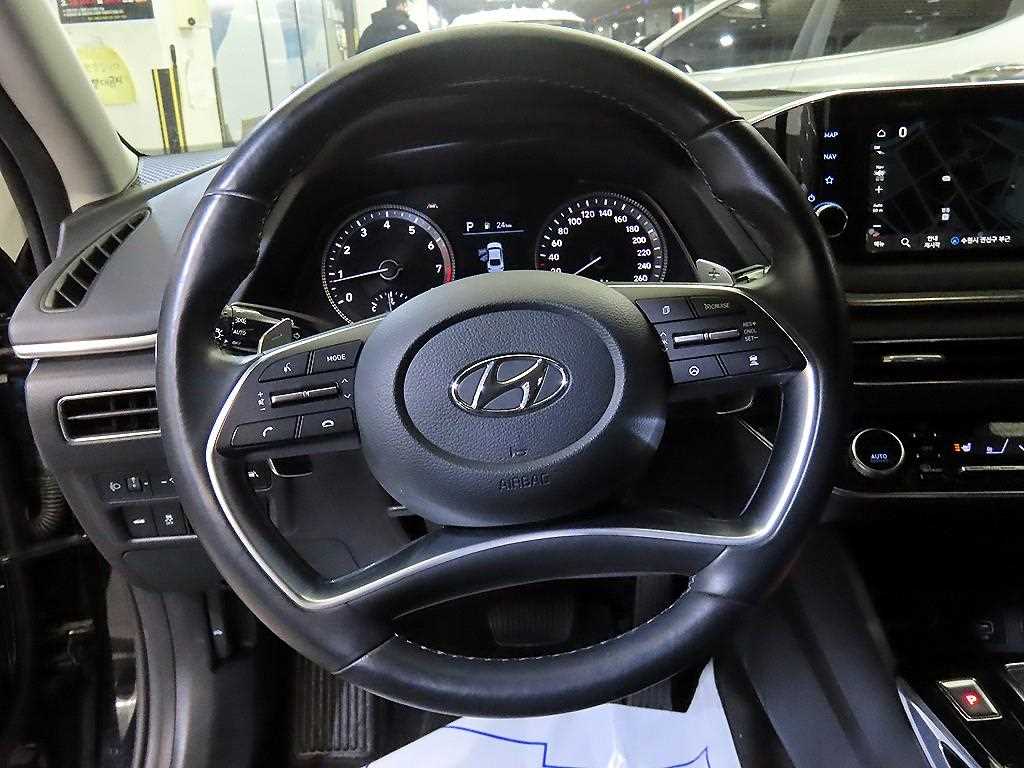 HYUNDAI Sonata - Vista 8