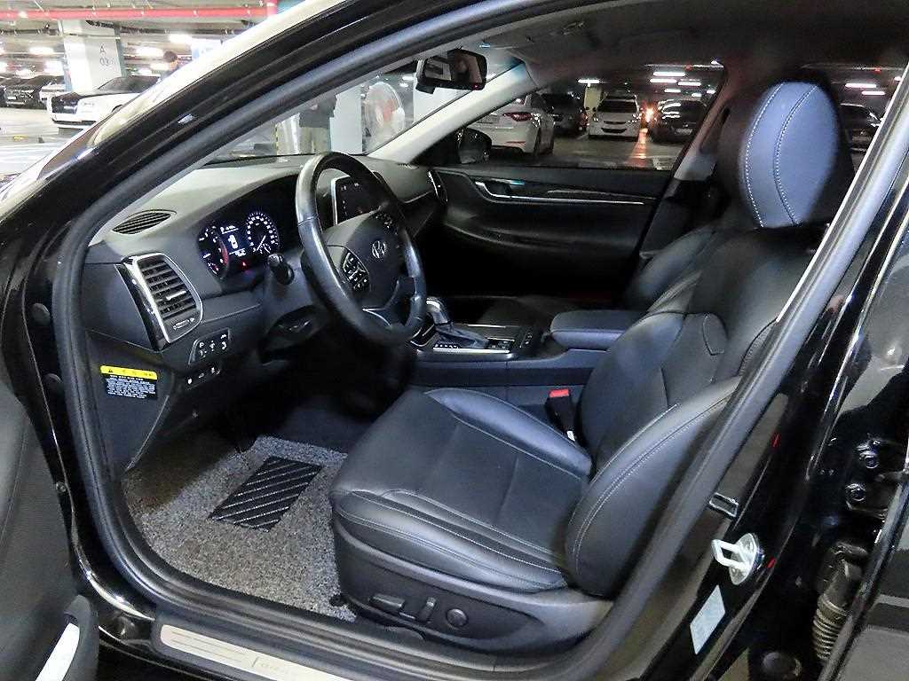 HYUNDAI Grandeur - Vista 6