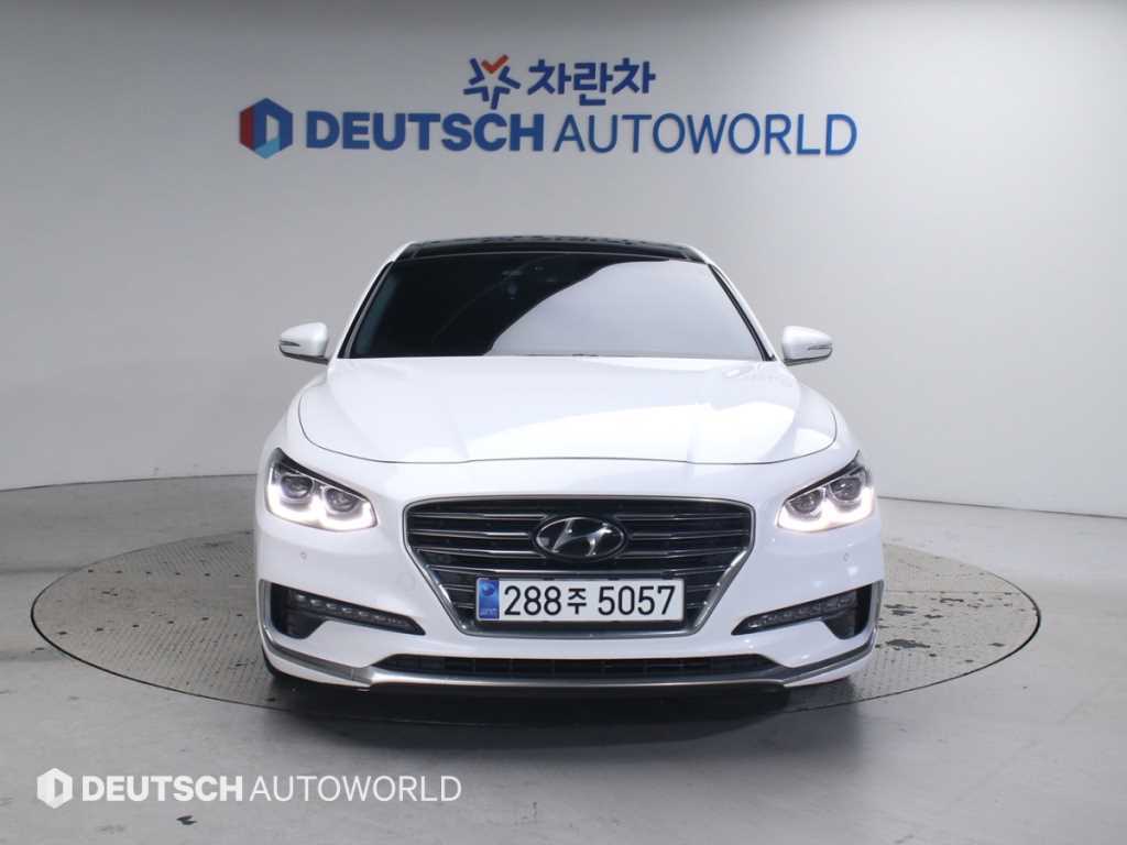 HYUNDAI Grandeur - Vista 3