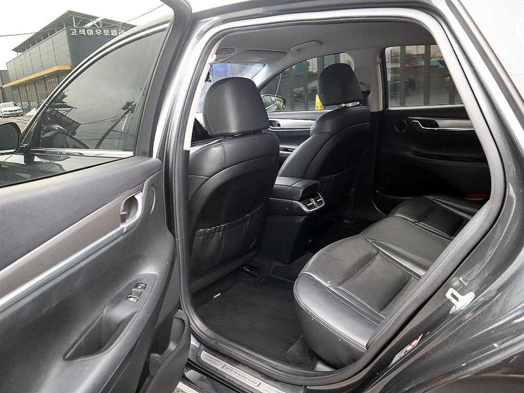 HYUNDAI Grandeur - Vista 7