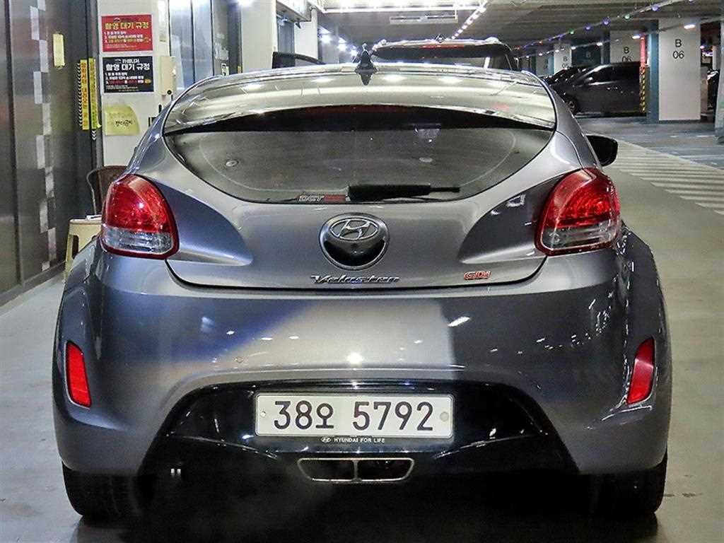 HYUNDAI Veloster - Vista 5