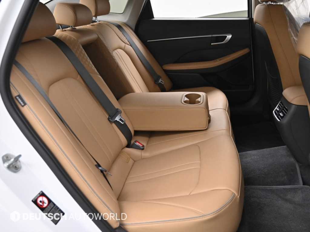 HYUNDAI Sonata - Vista 12