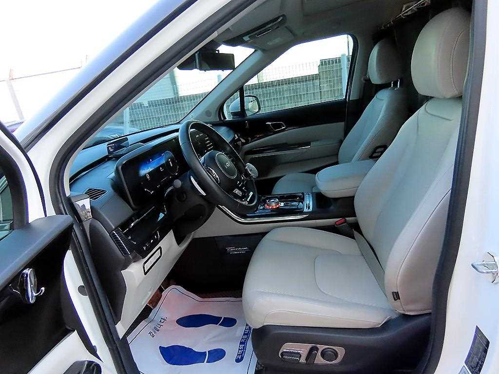 KIA Carnival - Vista 5
