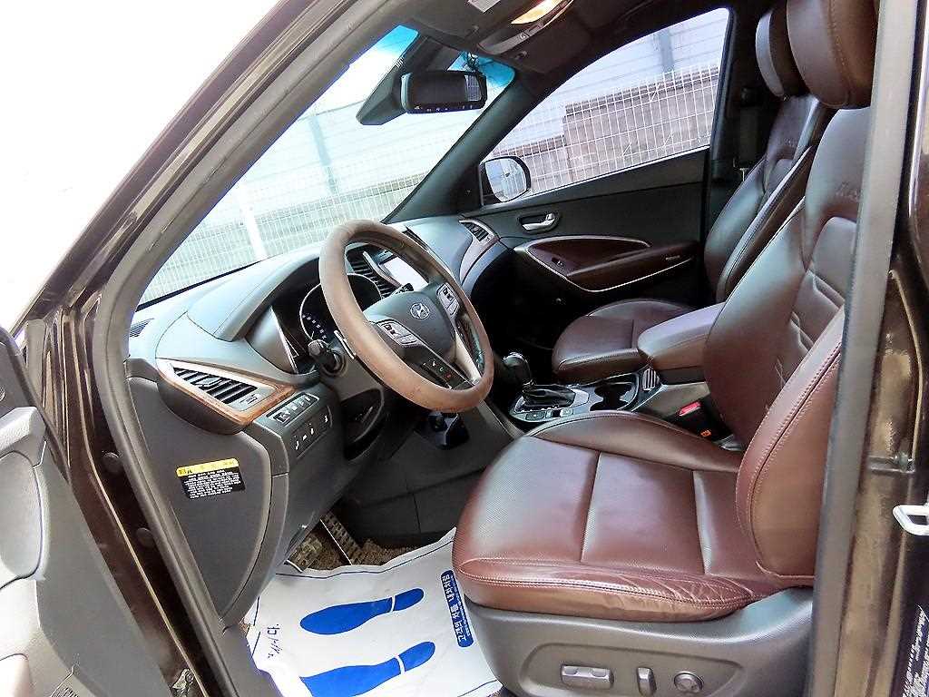 HYUNDAI Maxcruz - Vista 5