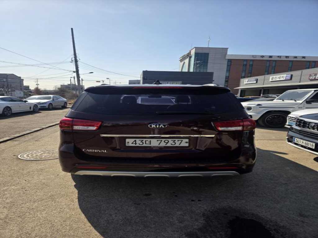 KIA Carnival - Vista 3