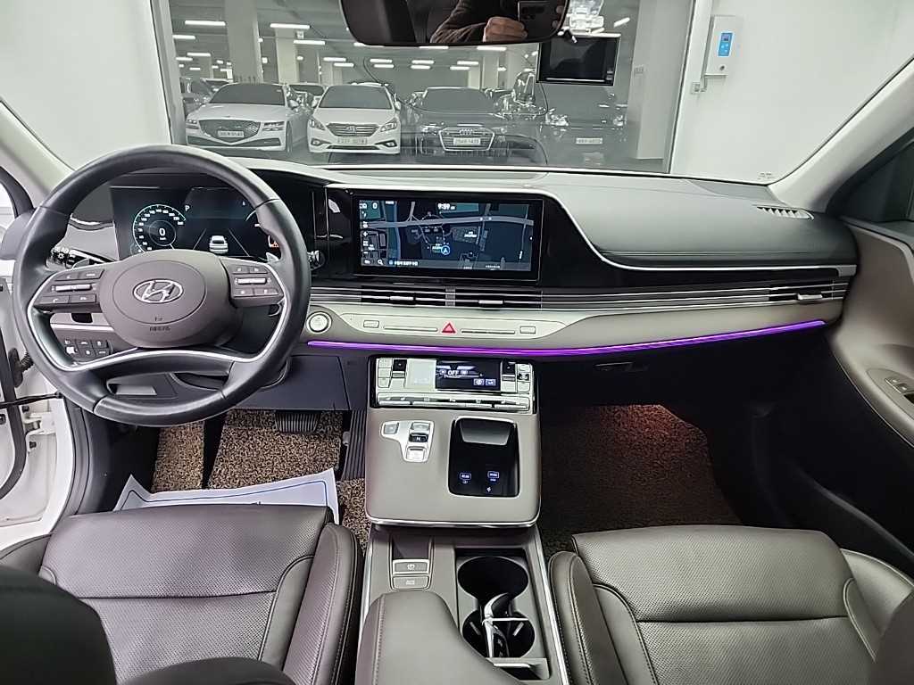HYUNDAI Grandeur - Vista 7