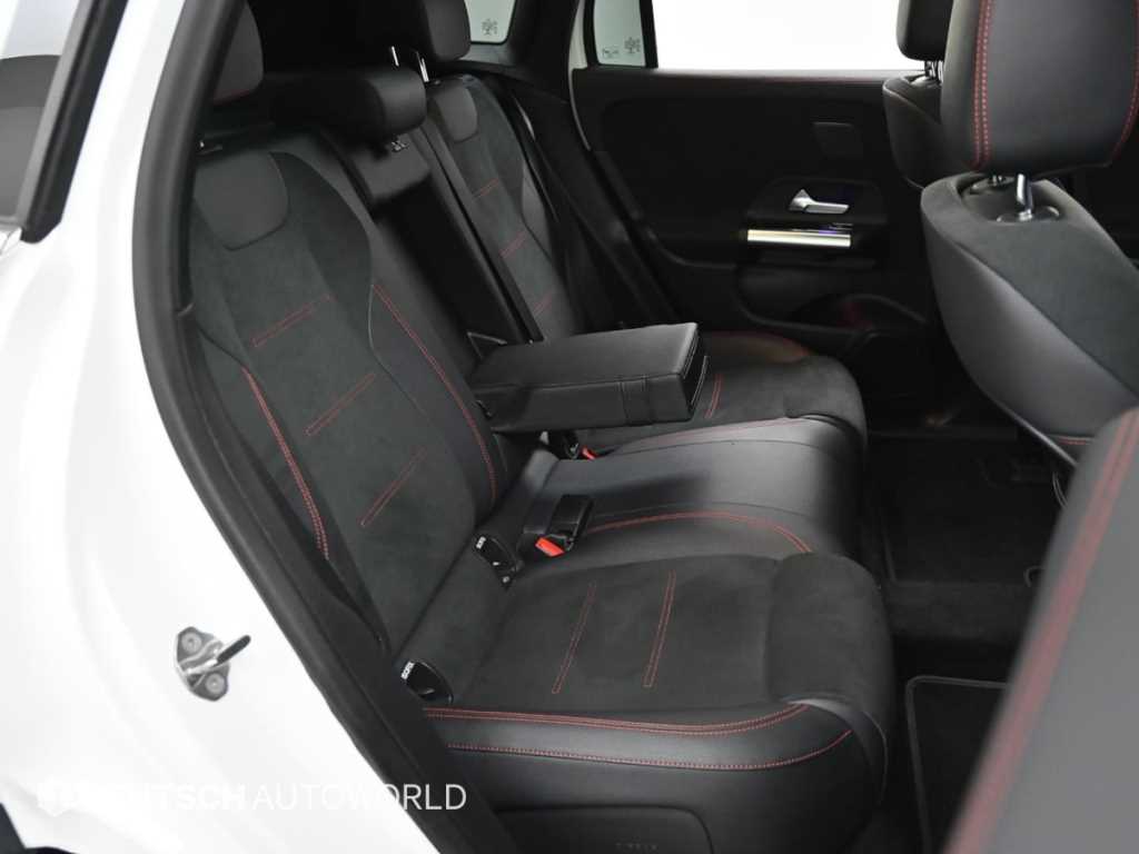 Mercedes Benz EQA - Vista 12