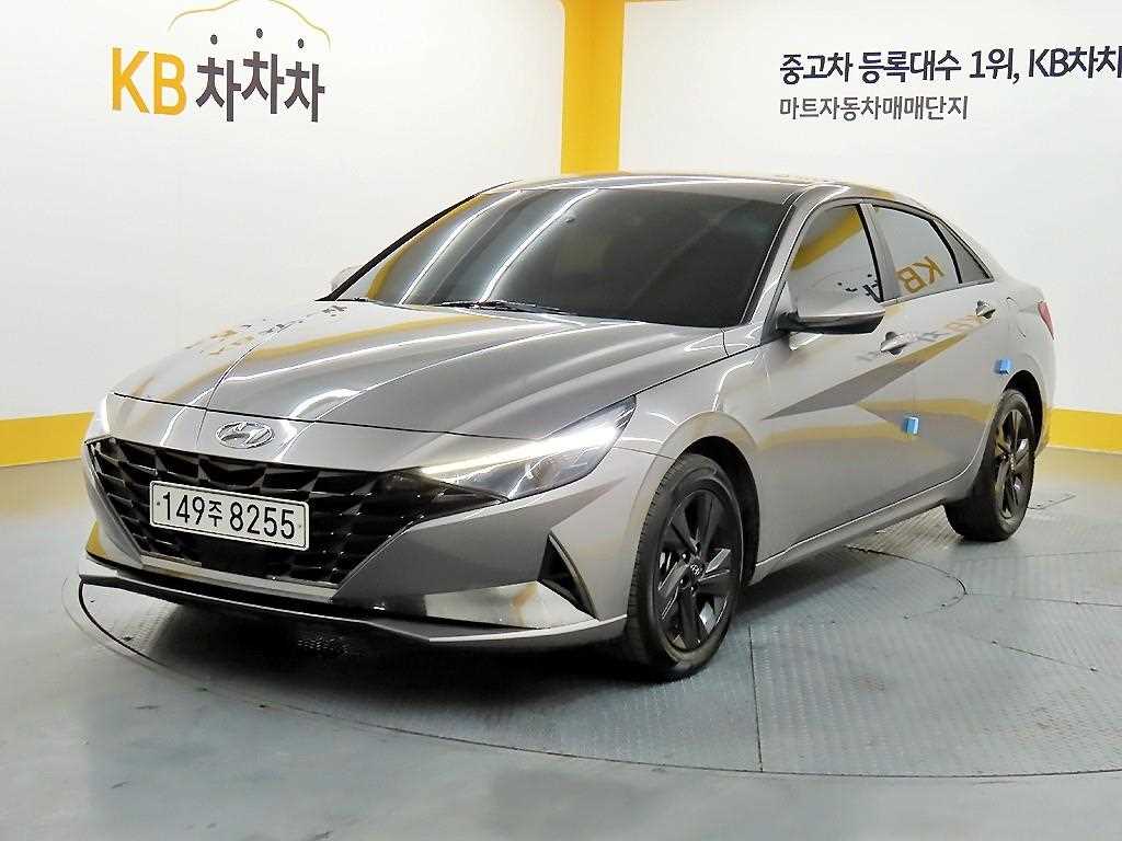 HYUNDAI Avante - Vista 2