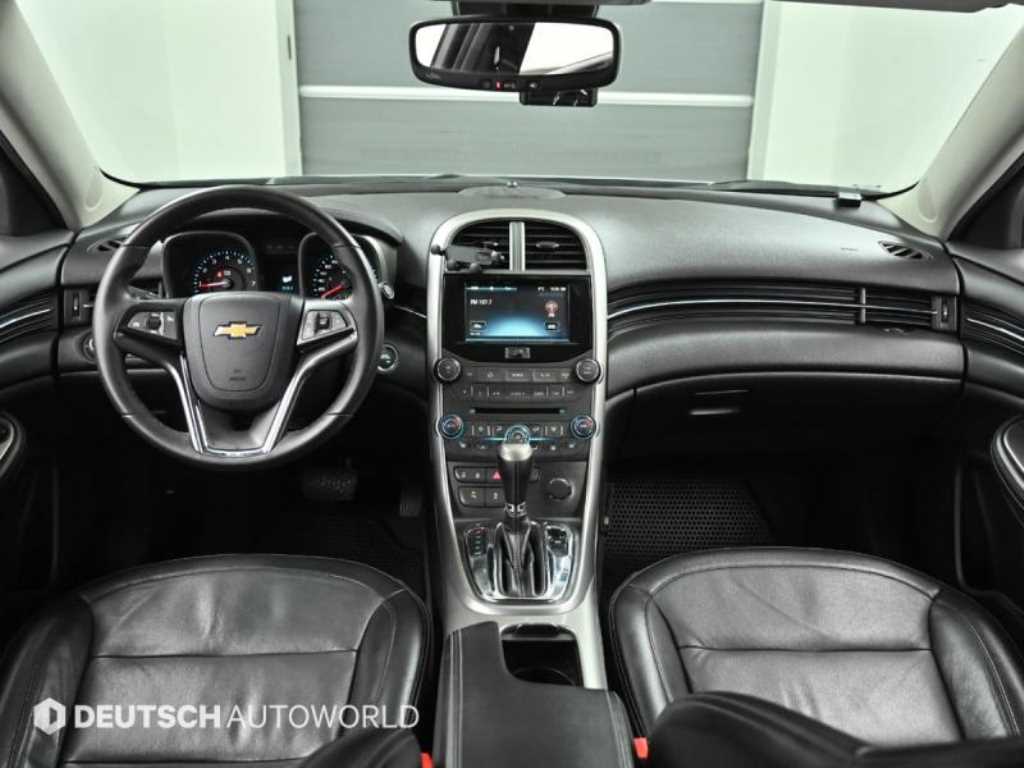 Chevrolet Malibu - Vista 7