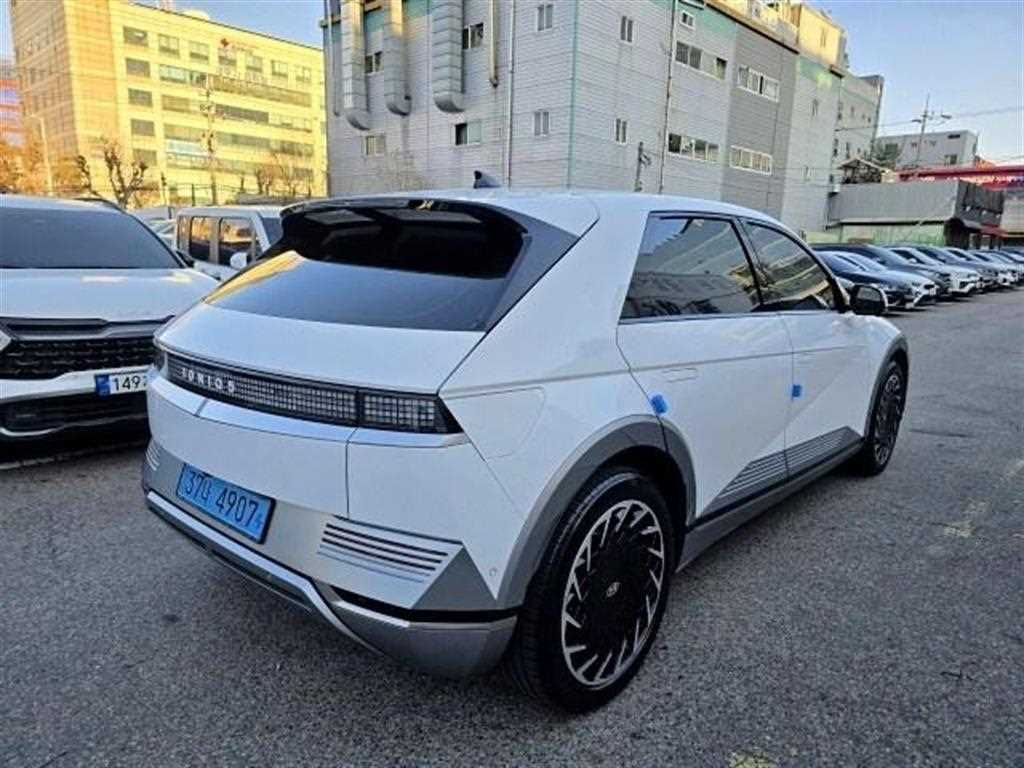 HYUNDAI Ioniq 5 - Vista 4