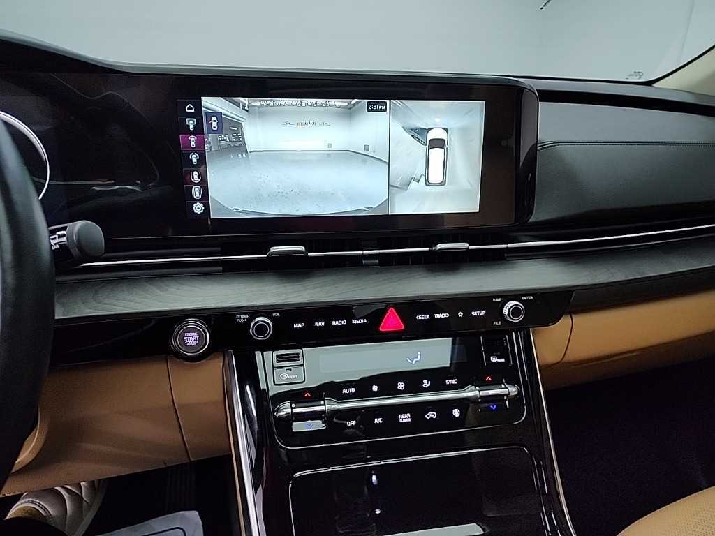 KIA Carnival - Vista 10