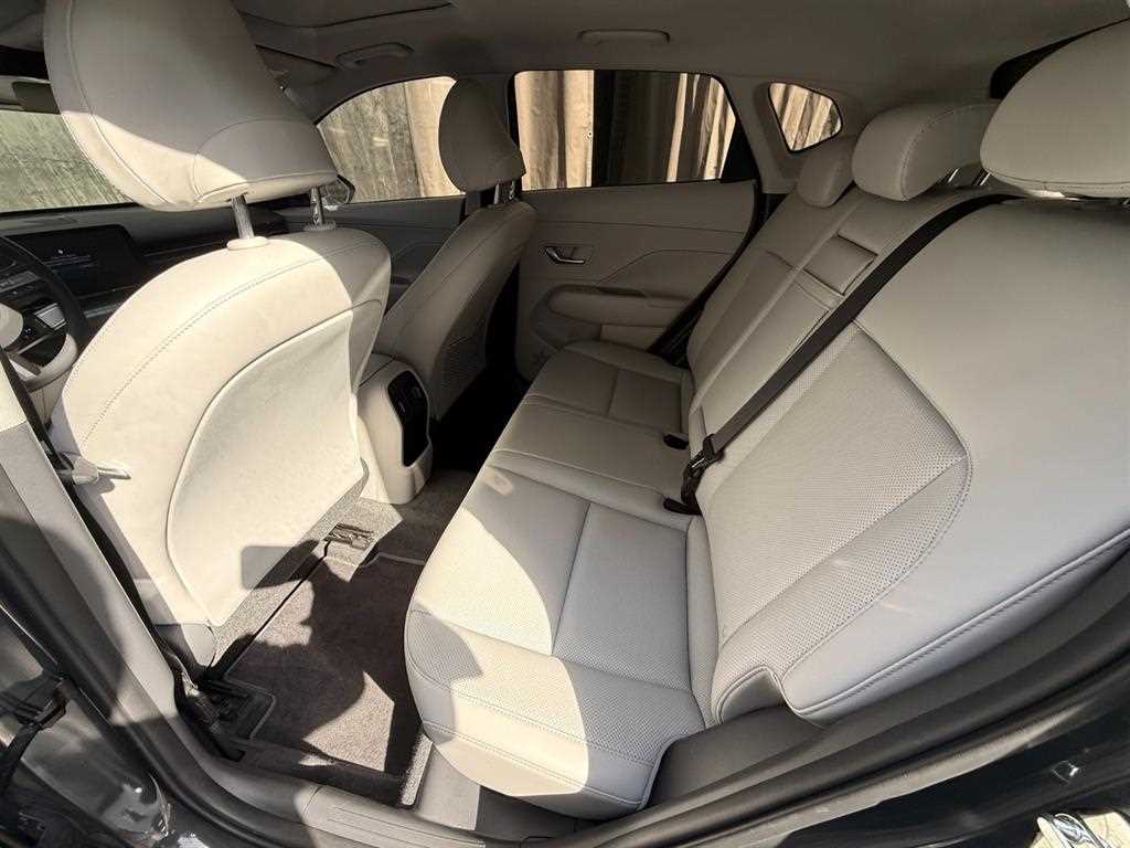 HYUNDAI Kona - Vista 4