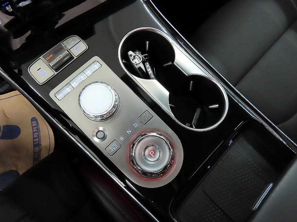 Genesis GV70 - Vista 10