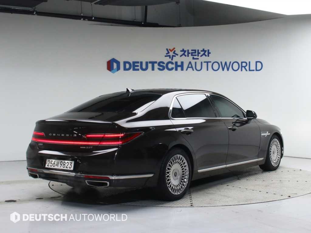 Genesis G90 - Vista 4