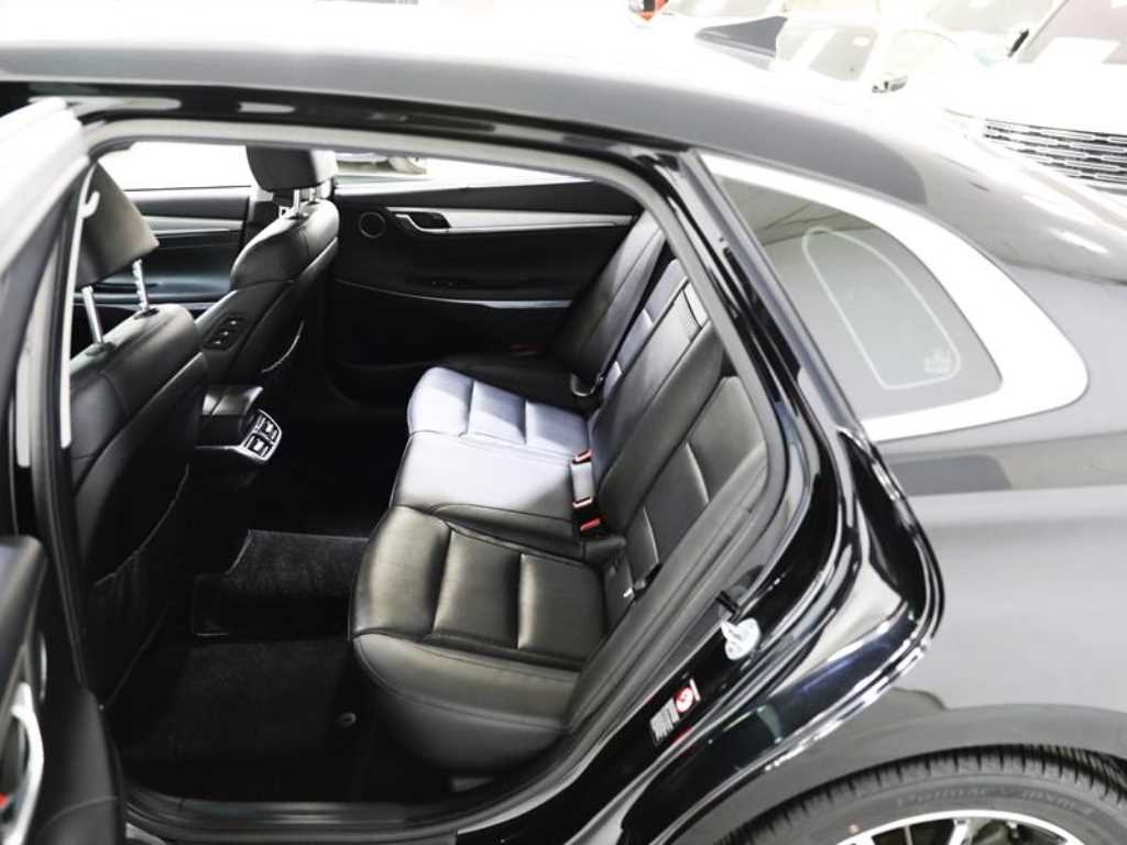 HYUNDAI Grandeur - Vista 9