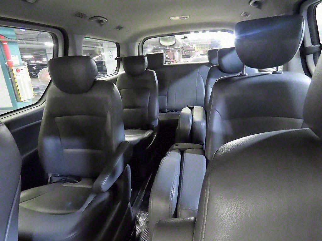 HYUNDAI Starex - Vista 11