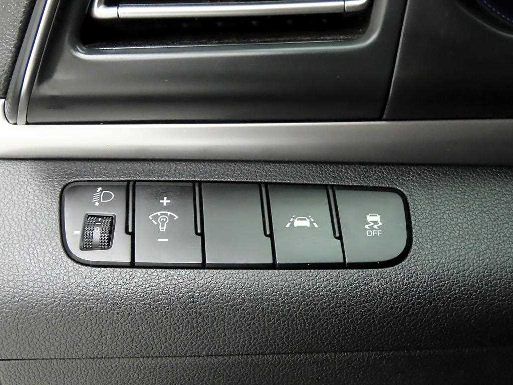 HYUNDAI Avante 2019 Blanco - Importación desde Corea - HF Imports Iquique - Foto 13