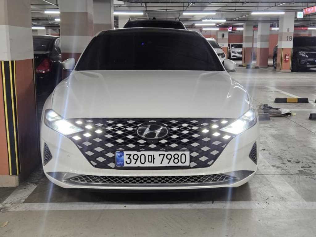 HYUNDAI Grandeur - Vista 2